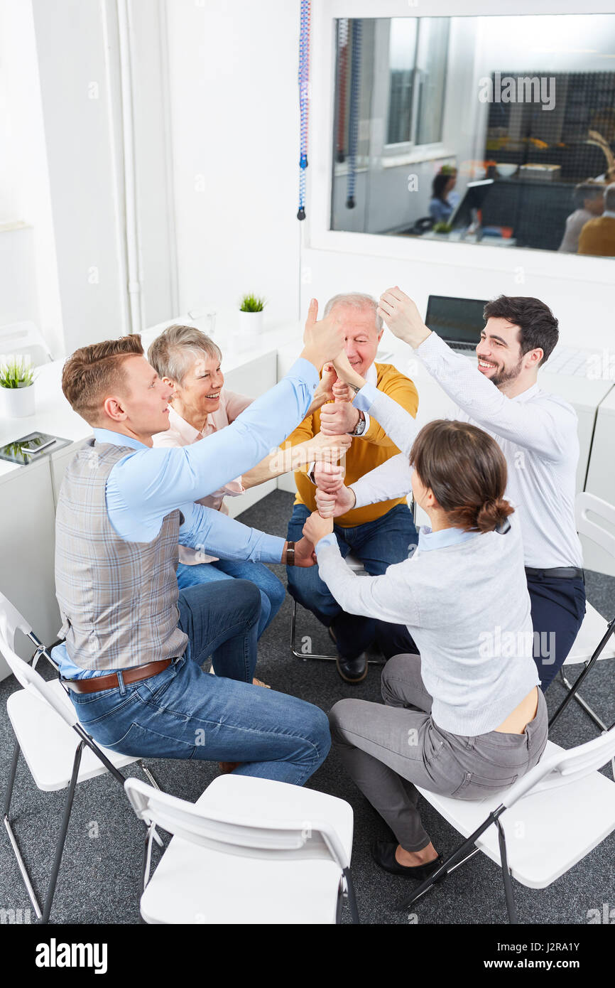 Part empilés pour l'exercice de coopération atelier team building Banque D'Images