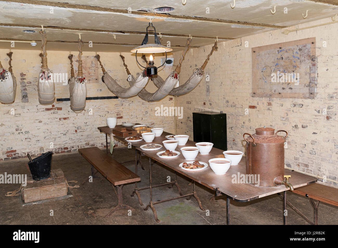 La seconde guerre mondiale, deux casernes chambre dans le château de pendennis à Falmouth, Cornwall, Angleterre, Royaume-Uni. Banque D'Images