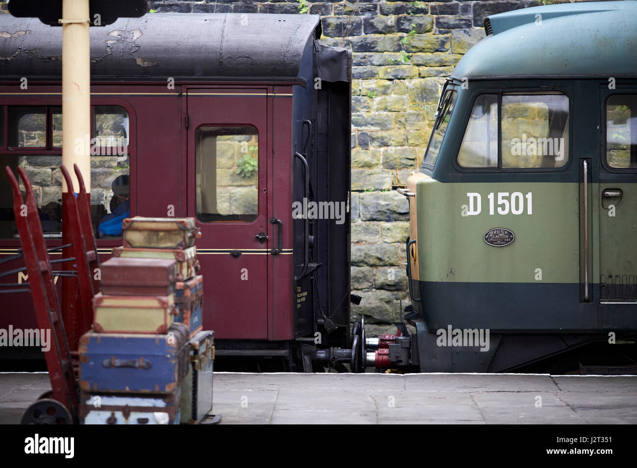 Une classe 47 locomotive et mk1 entraîneur à l'ELR East Lancashire Railway, une ligne de patrimoine préservé à Bury Greater Manchester, Banque D'Images
