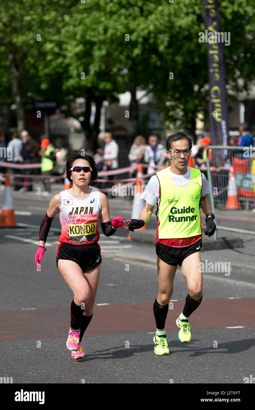 Virgin Money Marathon de Londres 2017, l'Autoroute, London, UK Banque D'Images