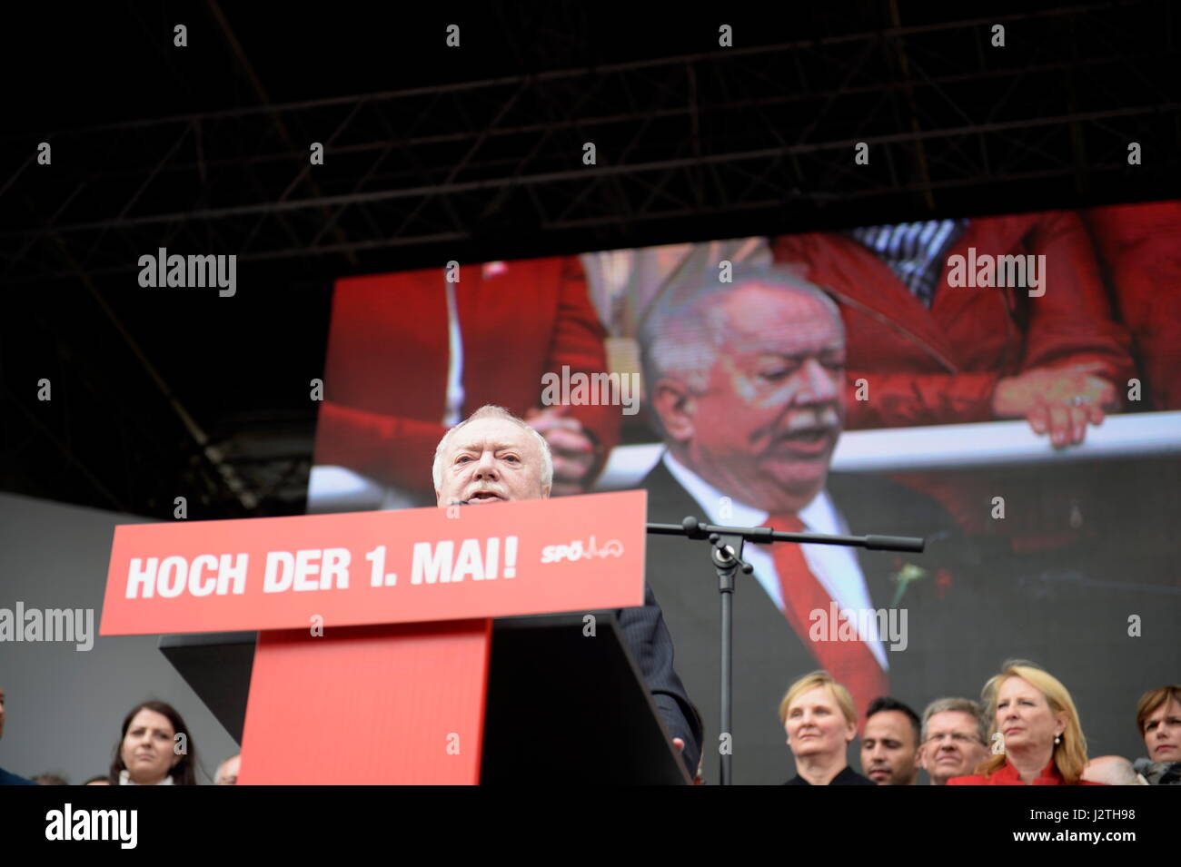 Vienne, Autriche. 1st mai 2017. Le traditionnel Mai du SPÖ Vienne se tiendra le jour de l'oeuvre sous la devise "liberté, égalité, justice, solidarité". Dans l'image le maire Michael Häupl(SPÖ) crédit: Franz PERC/Alay Live News Banque D'Images