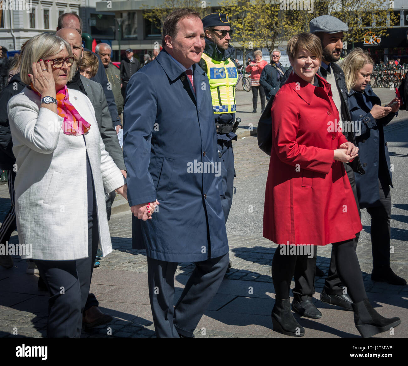 Malmö, Suède, le 1 mai, 2017. Le Premier ministre suédois, Stefan Löfven avec le maire de Malmö Katrin Stjernfeldt Jammeh en social-démocrate traditionnel 1er mai manifestation. Tommy Lindholm/Alamy Live News Banque D'Images