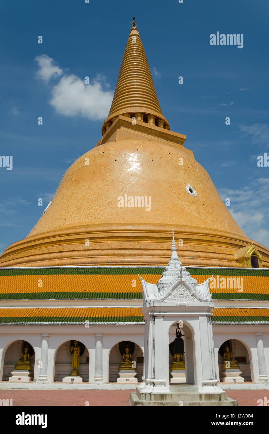 Phra Pathommachedi est l'emblème de Nakhon Pathom Province de la Thaïlande et est le plus grand Stupa dans le monde. Banque D'Images