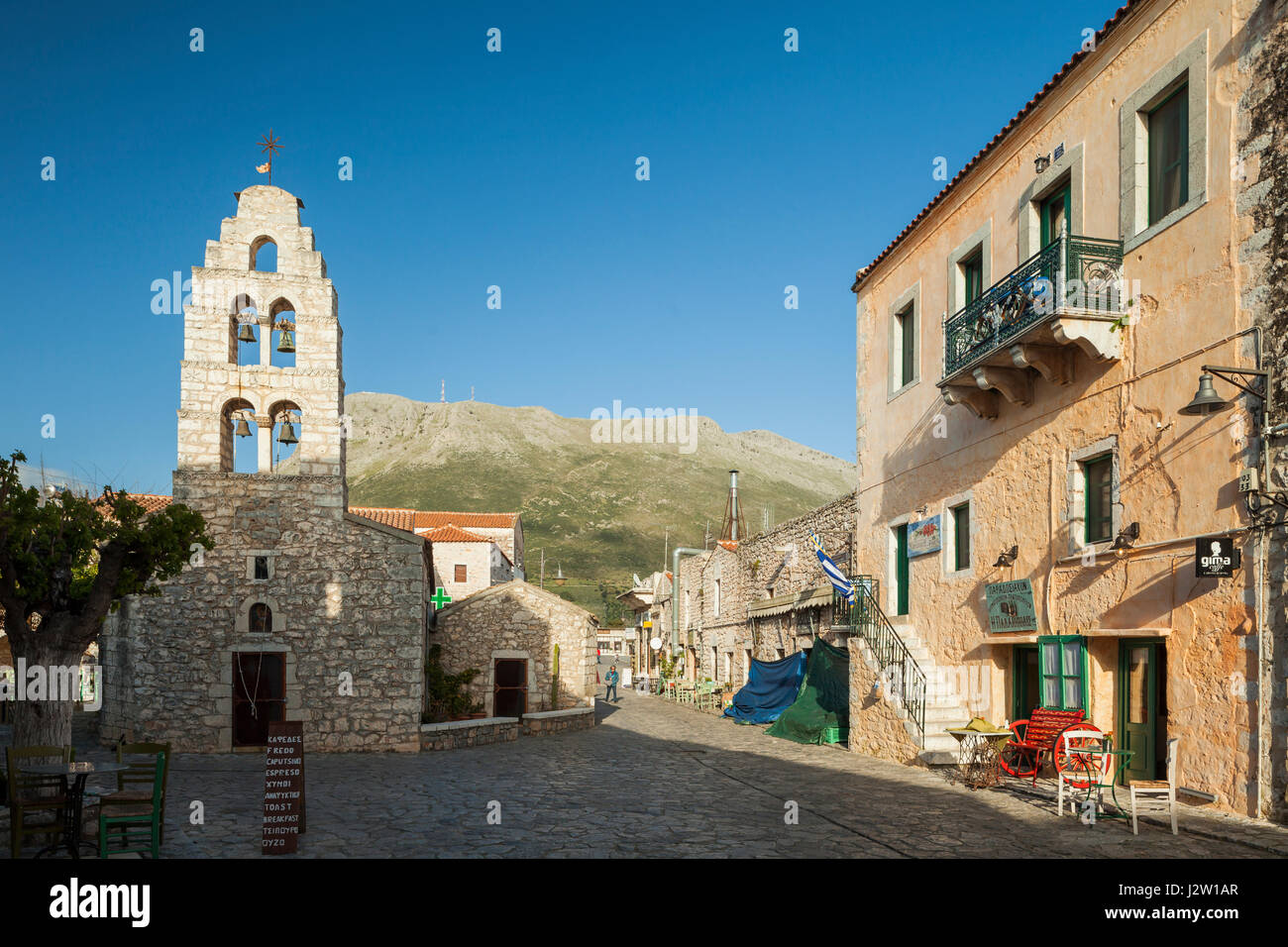 Dans l'après-midi de printemps Areopolis vieille ville, Laconie, Grèce. Banque D'Images