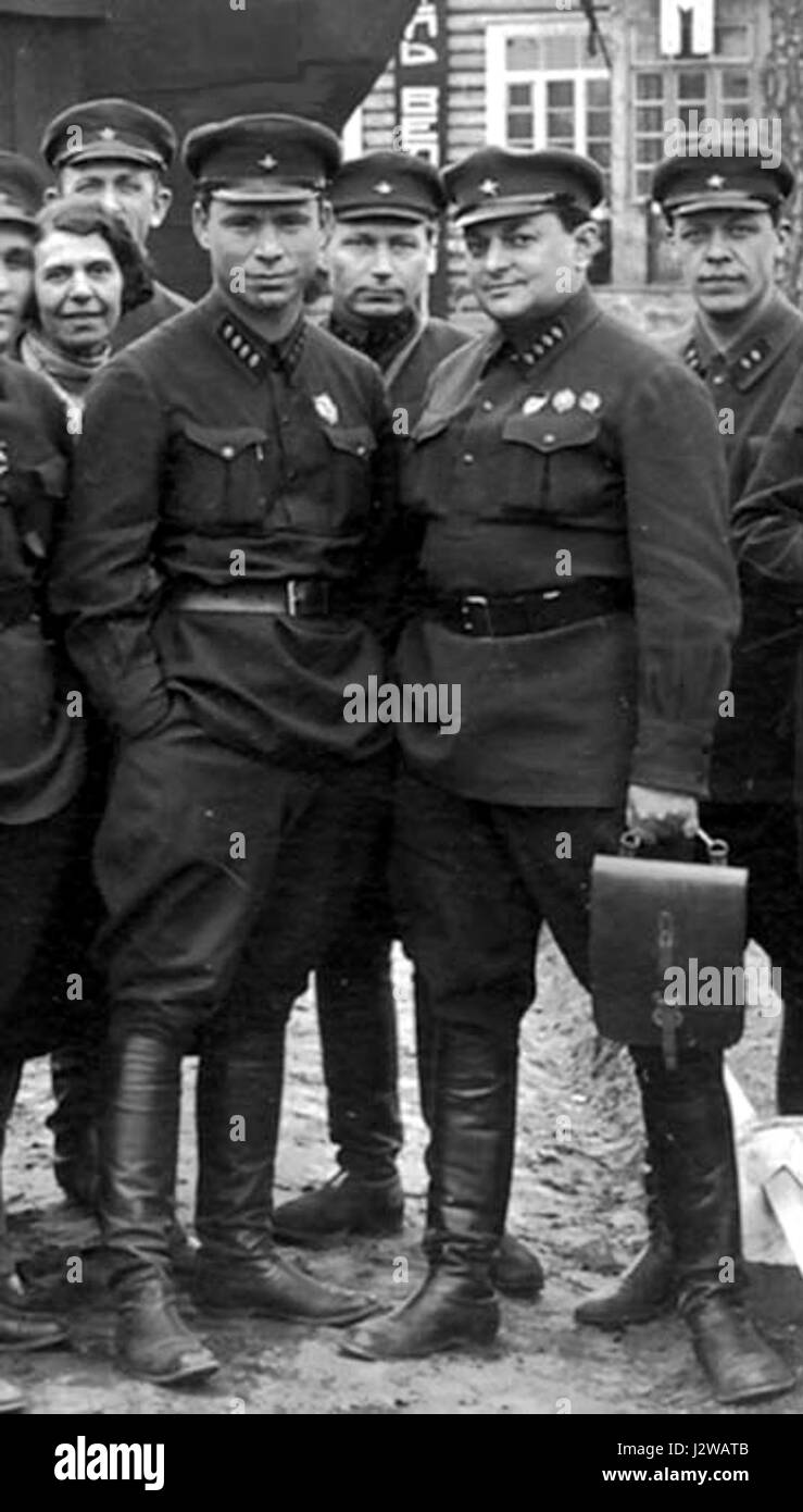 Une photographie historique du 1er mai 1934, représentant les conditions difficiles des camps de travail soviétiques (goulags), où les prisonniers étaient confrontés à un travail extrême et à un confinement. L'image est associée à la collection Berman-Firin. Banque D'Images