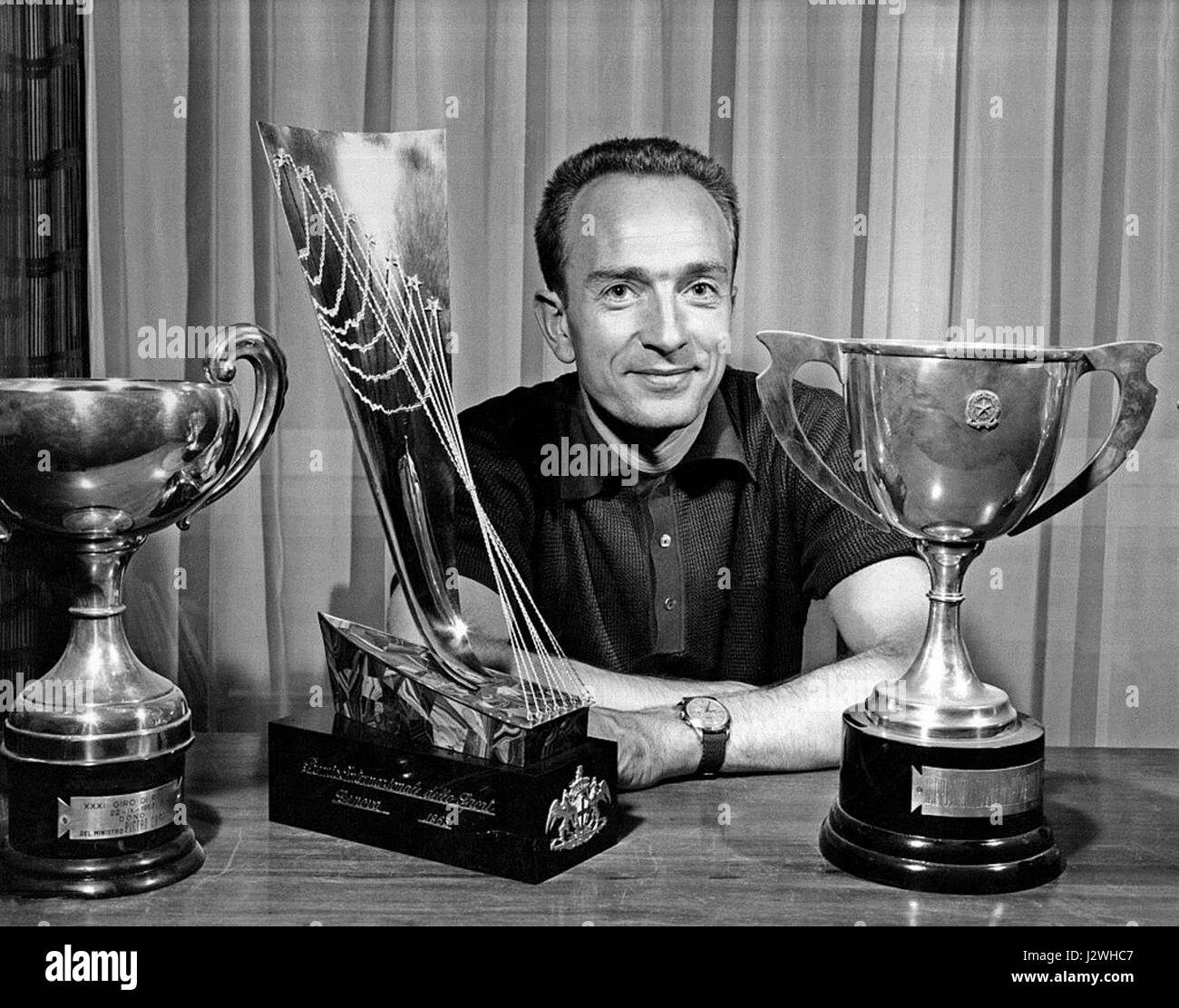 Abdon Pamich était un athlète italien renommé, connu pour ses réalisations dans la marche de course, en particulier dans la période 1964. On se souvient de ses réalisations dans le sport pour leur impact sur le sport de la marche. Banque D'Images