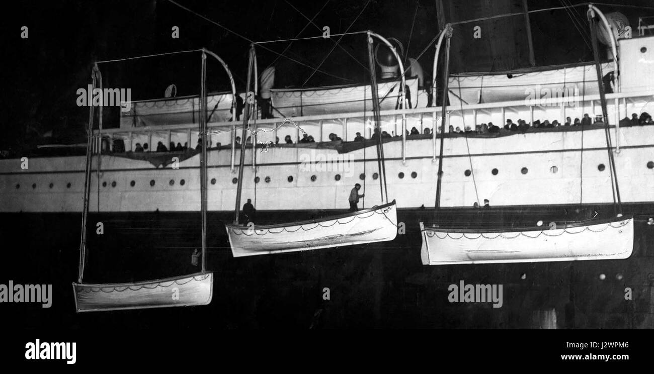 Le RMS Carpathia a sauvé des survivants de la catastrophe du Titanic en 1912. Les canots de sauvetage du navire ont contribué à sauver plus de 700 passagers et membres d'équipage. Cet événement est une partie importante de l'histoire maritime. Banque D'Images