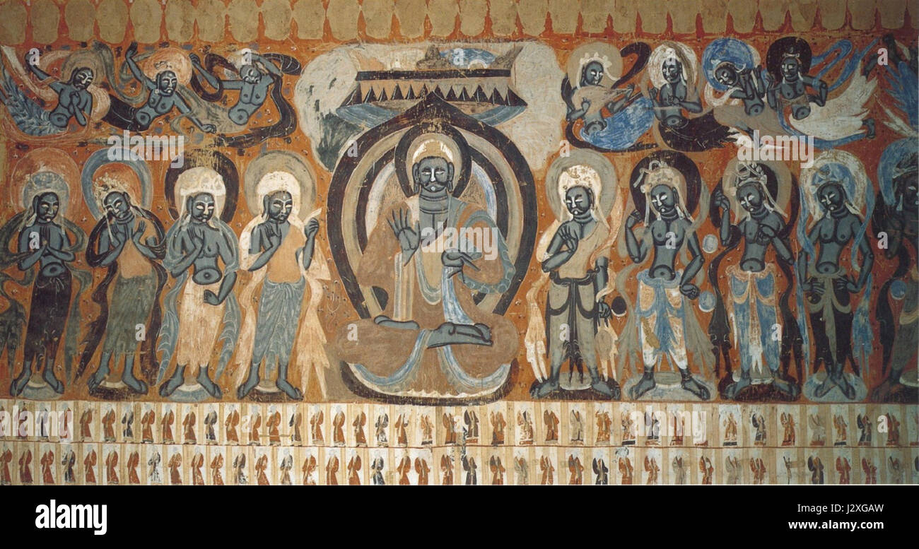 Bouddha flanquée de bodhisattvas avec flying apsaras. Murales de Dunhuang. Cave 428, dynastie Zhou du Nord. Banque D'Images