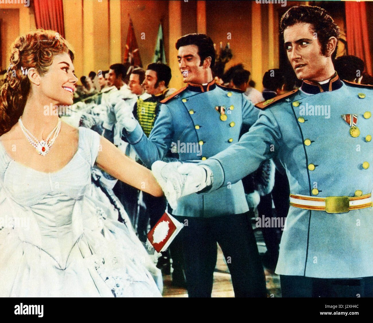 I Cosacchi (1960) est un film italien décrivant la vie et les luttes des soldats cosaques. La capture d'écran capture un moment clé dans la représentation dramatique du film des événements historiques. Banque D'Images