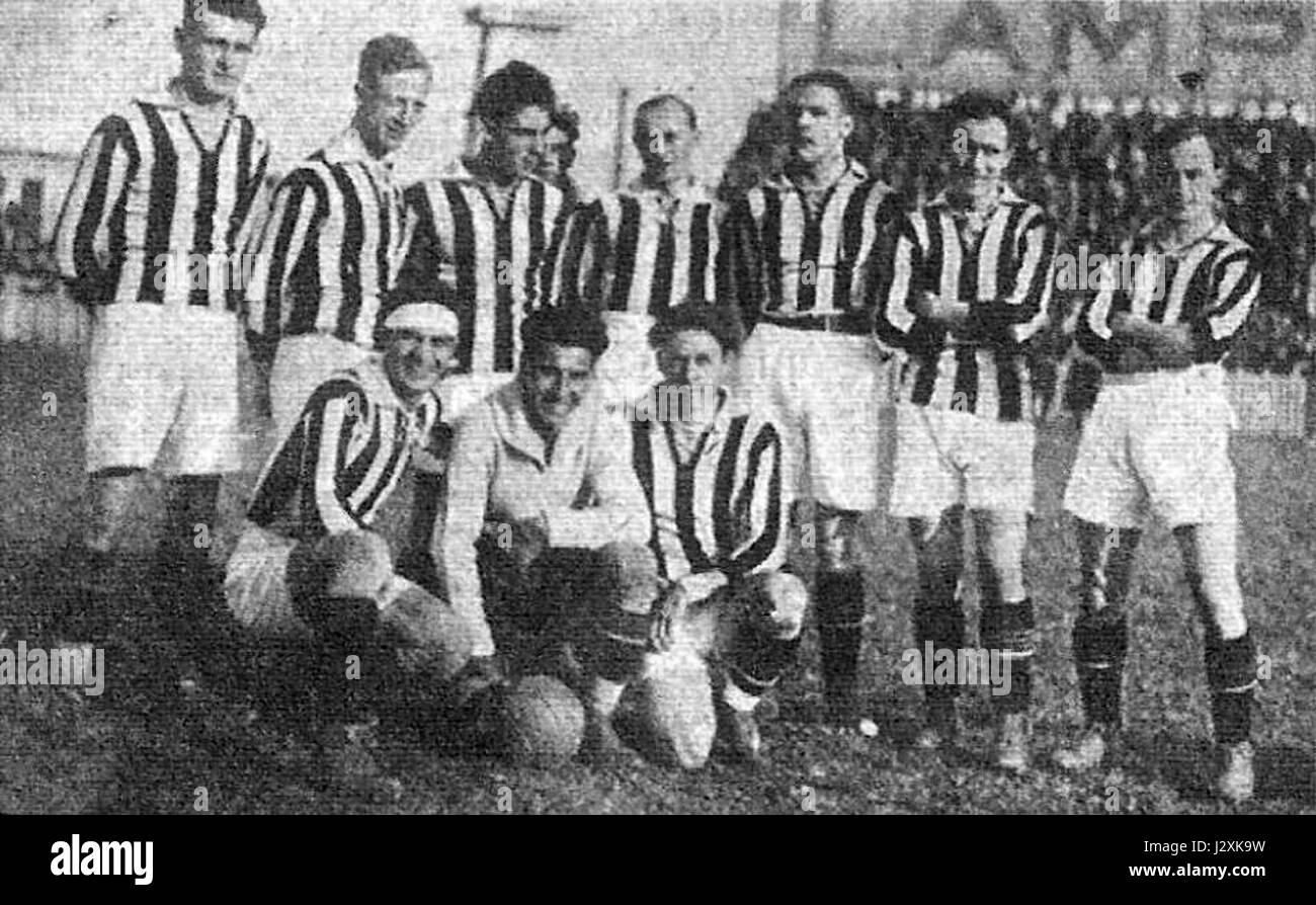 Le Foot-Ball Club Juventus de 1924-1925 était un important club de football italien qui a contribué au développement du sport en Italie. Le club a joué un rôle important dans les débuts de l'histoire du football italien et dans la formation de la culture sportive du pays. Banque D'Images