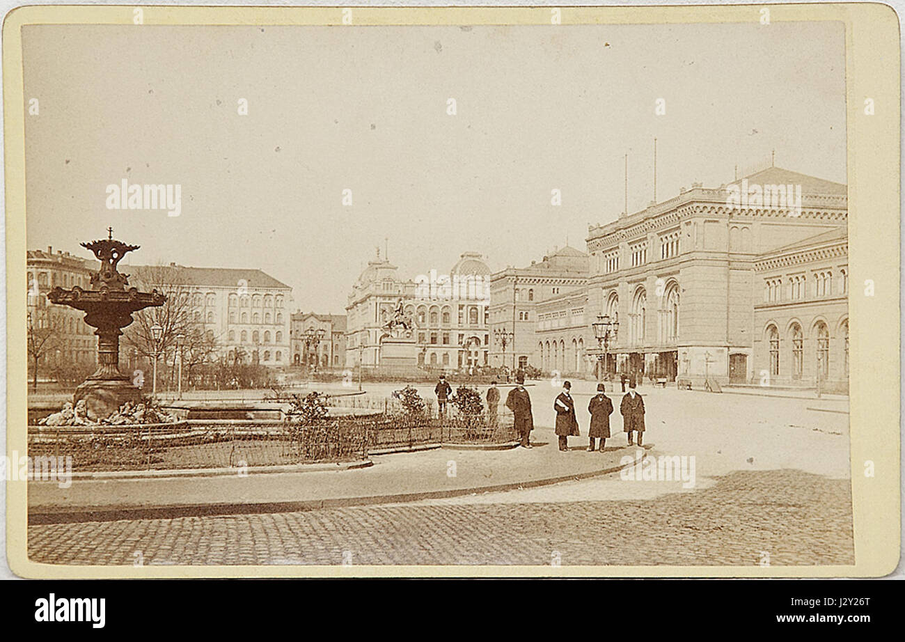 Carl G. Frietsch Ernst-August-Platz mit Stellenangebot und Hauptbahnhof Hannover Bildseite Banque D'Images