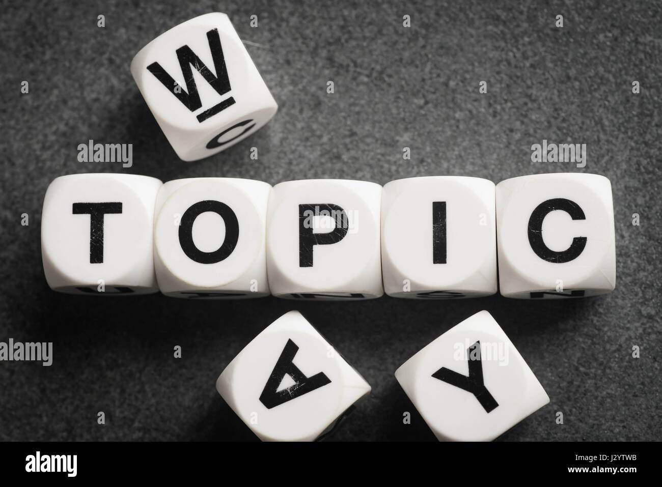 Mot sujet sur white cubes jouet Banque D'Images