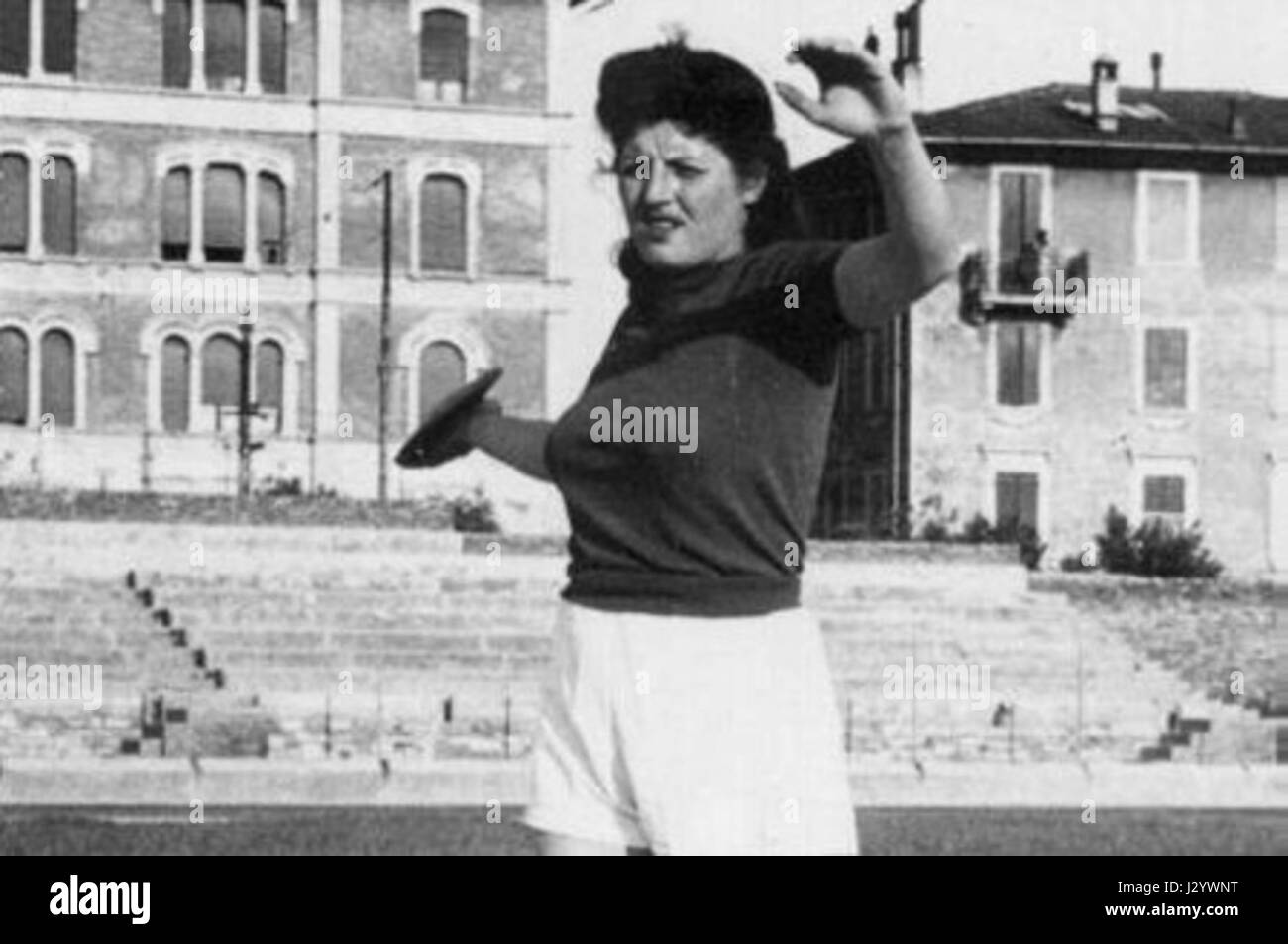 Edera cordiale est une expression latine signifiant « lierre cordial ». Il pourrait faire référence à une variété de représentations symboliques ou artistiques, possiblement liées aux connexions, aux relations ou au rôle de la plante de lierre dans différents contextes historiques. Banque D'Images