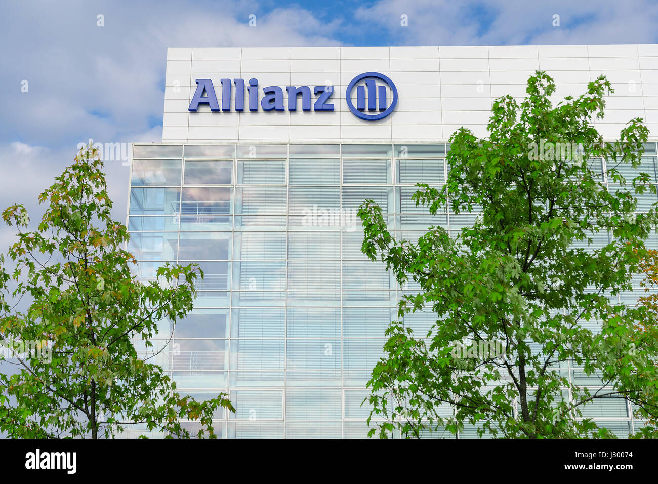 Munich, Allemagne - le 22 août 2014 : siège de l'immeuble de bureaux modernes et de la compagnie d'assurance Allianz SE et de l'investissement financier group Banque D'Images