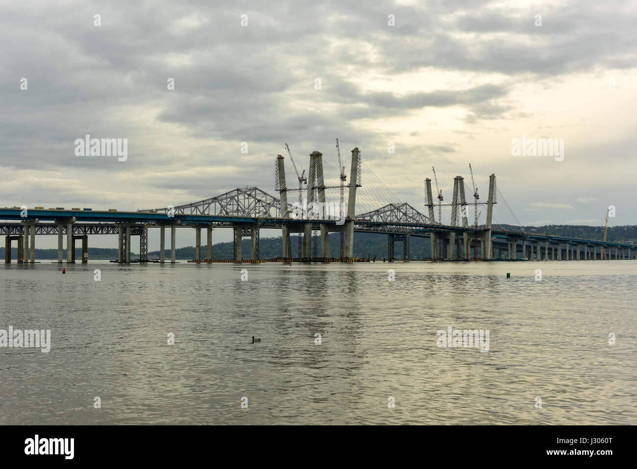 Le nouveau pont Tappan Zee en construction sur la rivière Hudson à New York. Banque D'Images