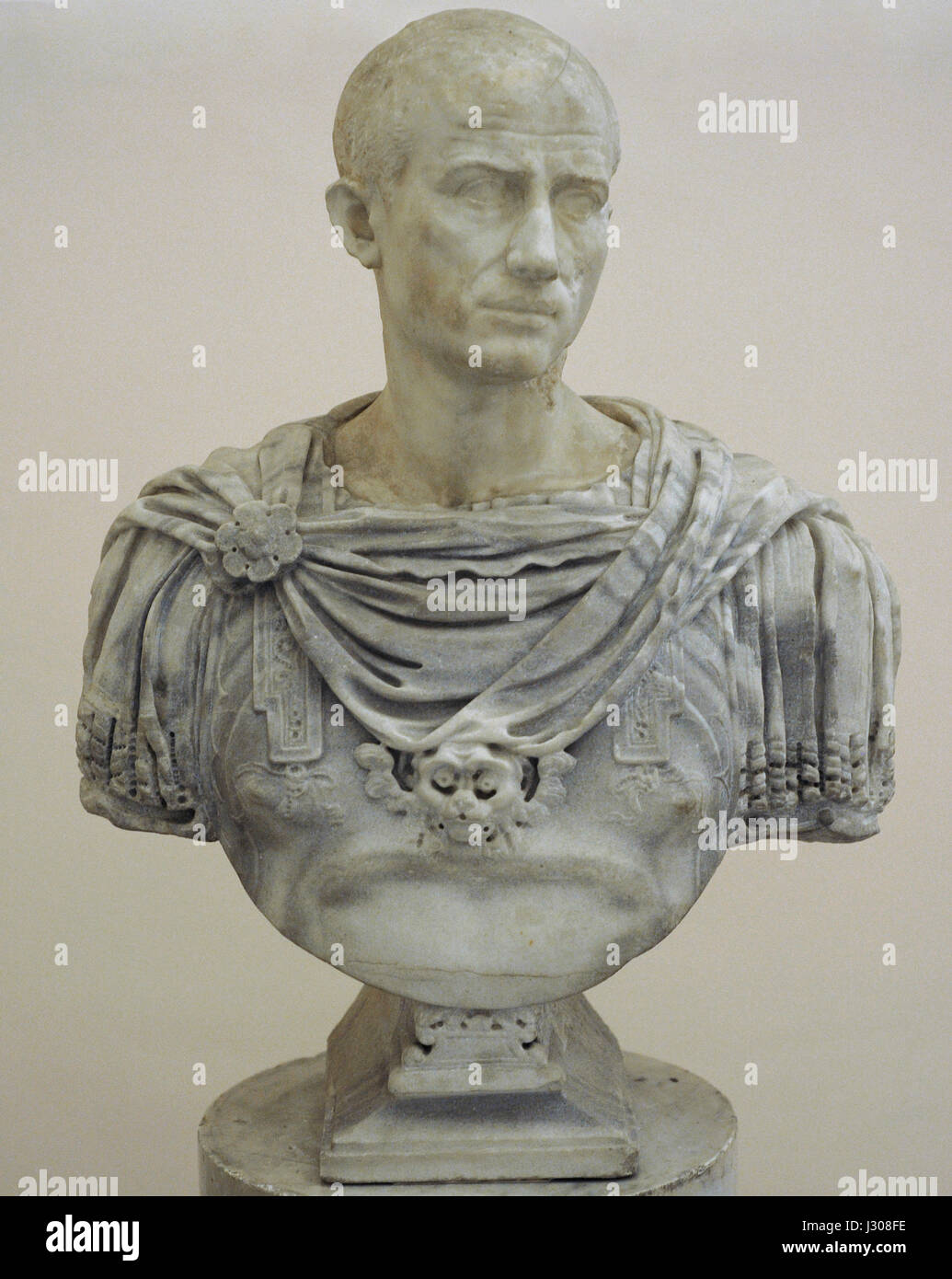 Portrait non identifié. Buste moderne par le sculpteur italien Guglielmo della Porta (ch. 1500-1577). Guglielmo della Porta. Musée Archéologique National. Naples. L'Italie. Banque D'Images