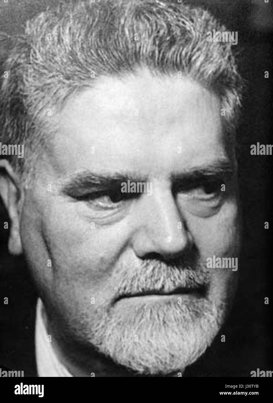Ce portrait de Giovanni Gentile, philosophe et éducateur italien influent, illustre sa présence intellectuelle au début du XXe siècle, mettant en évidence ses contributions à la philosophie italienne. Banque D'Images