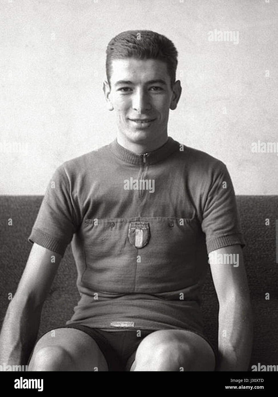 Felice Gimondi, le cycliste italien, aux Jeux olympiques de 1964. Gimondi a participé à l'épreuve masculine de course sur route, montrant sa force et sa détermination sur la scène internationale à Tokyo. Banque D'Images