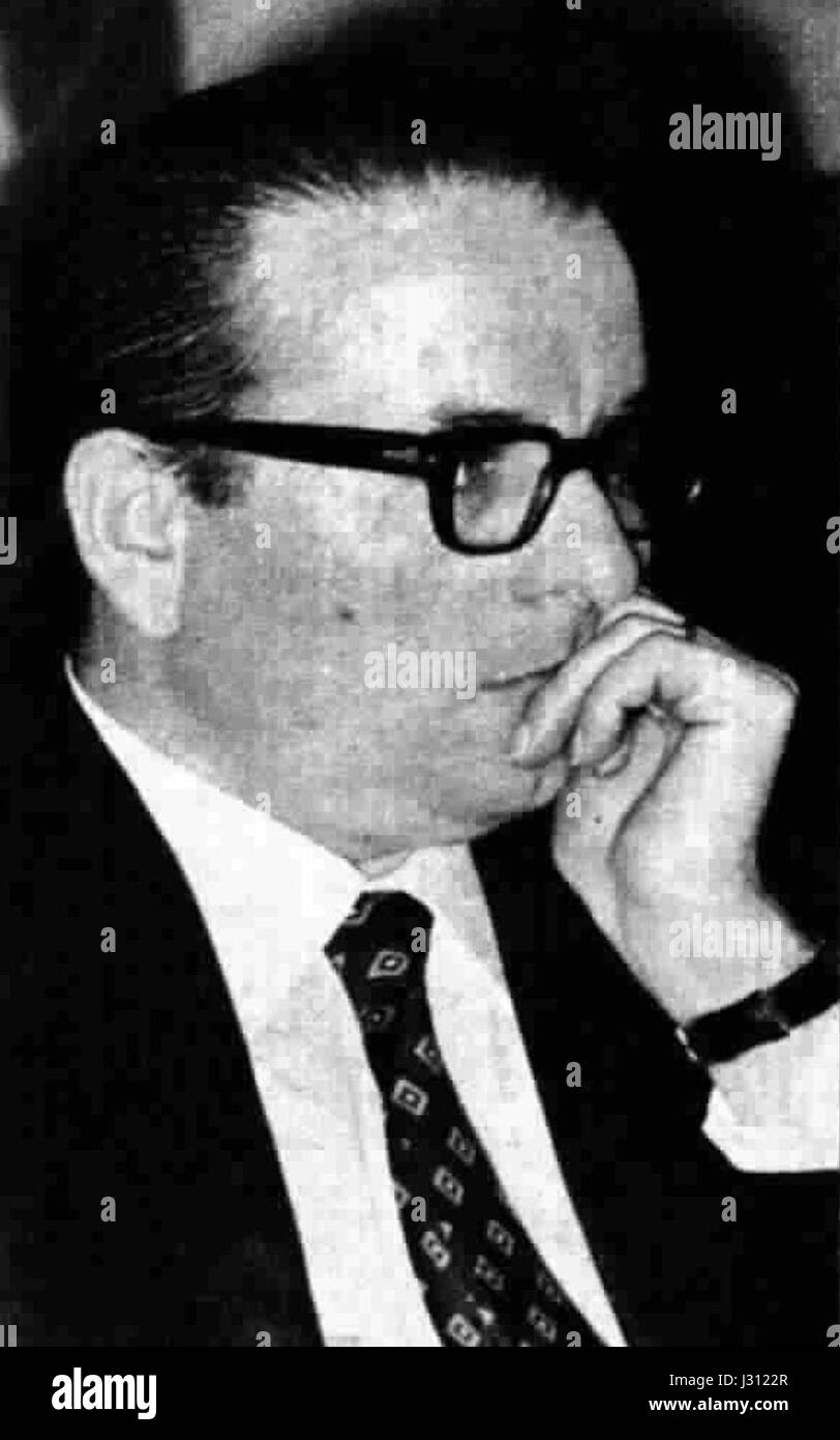 Corrado Guerzoni était un artiste italien, connu pour ses œuvres centrées sur le patrimoine italien, mélangeant les styles d'art contemporain et classique. Banque D'Images