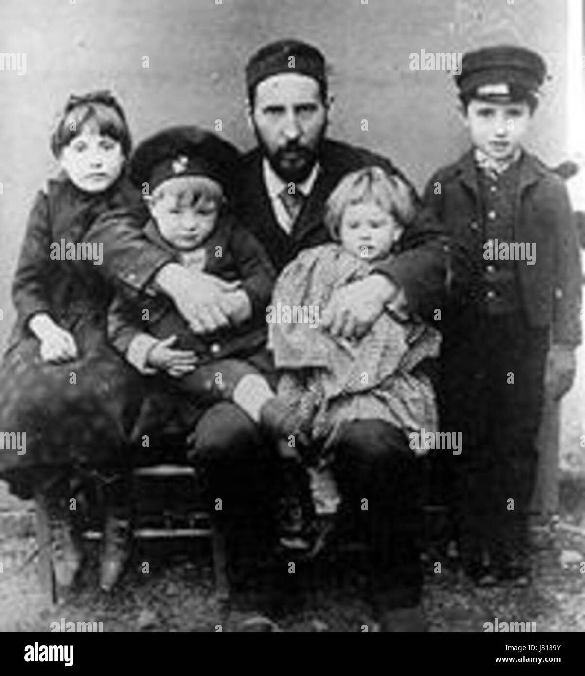 *Cajal Kids* fait référence à une série d’études neurologiques ou d’illustrations du neuroscientifique espagnol Santiago Ramón y Cajal. Ses travaux ont révolutionné la compréhension de la structure cellulaire du cerveau, en particulier la structure des neurones et des réseaux neuronaux chez les enfants. Banque D'Images