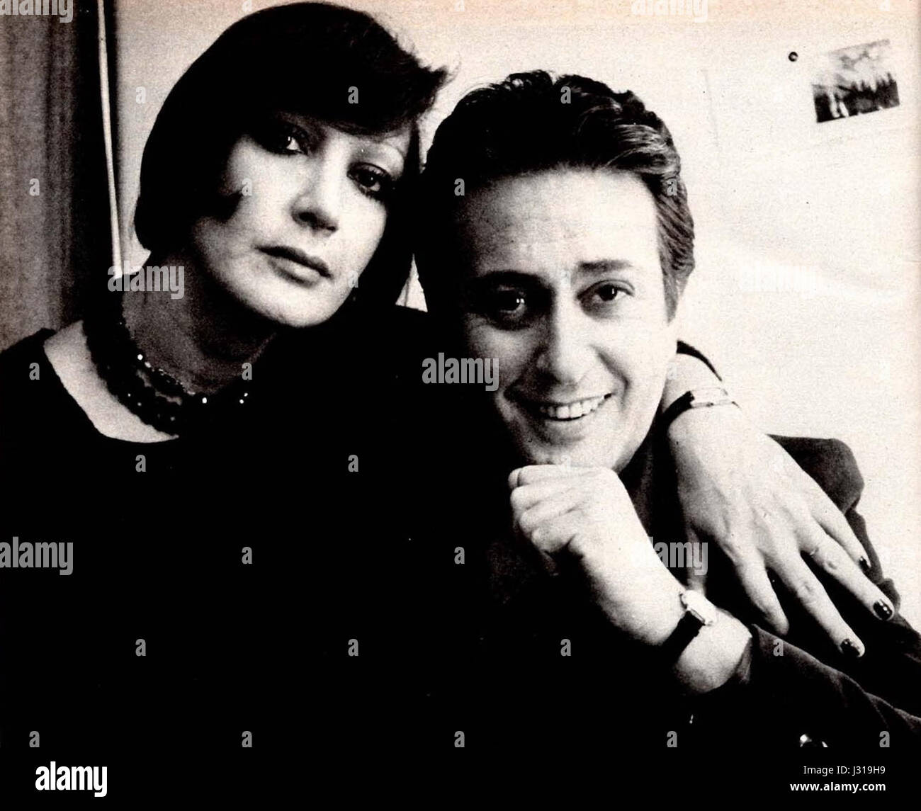 Alberto Lionello, un acteur italien, est photographié avec sa femme dans une photographie personnelle capturant un moment de leur vie. Banque D'Images