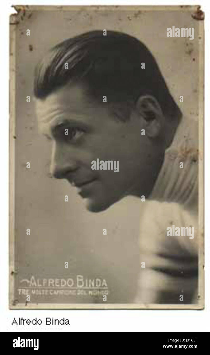 Alfredo Binda était un cycliste professionnel italien de course sur route, connu pour ses nombreuses victoires dans les grands événements cyclistes. Il est l'un des cyclistes italiens les plus réussis du début du XXe siècle, avec plusieurs victoires au Giro d'Italia. Banque D'Images