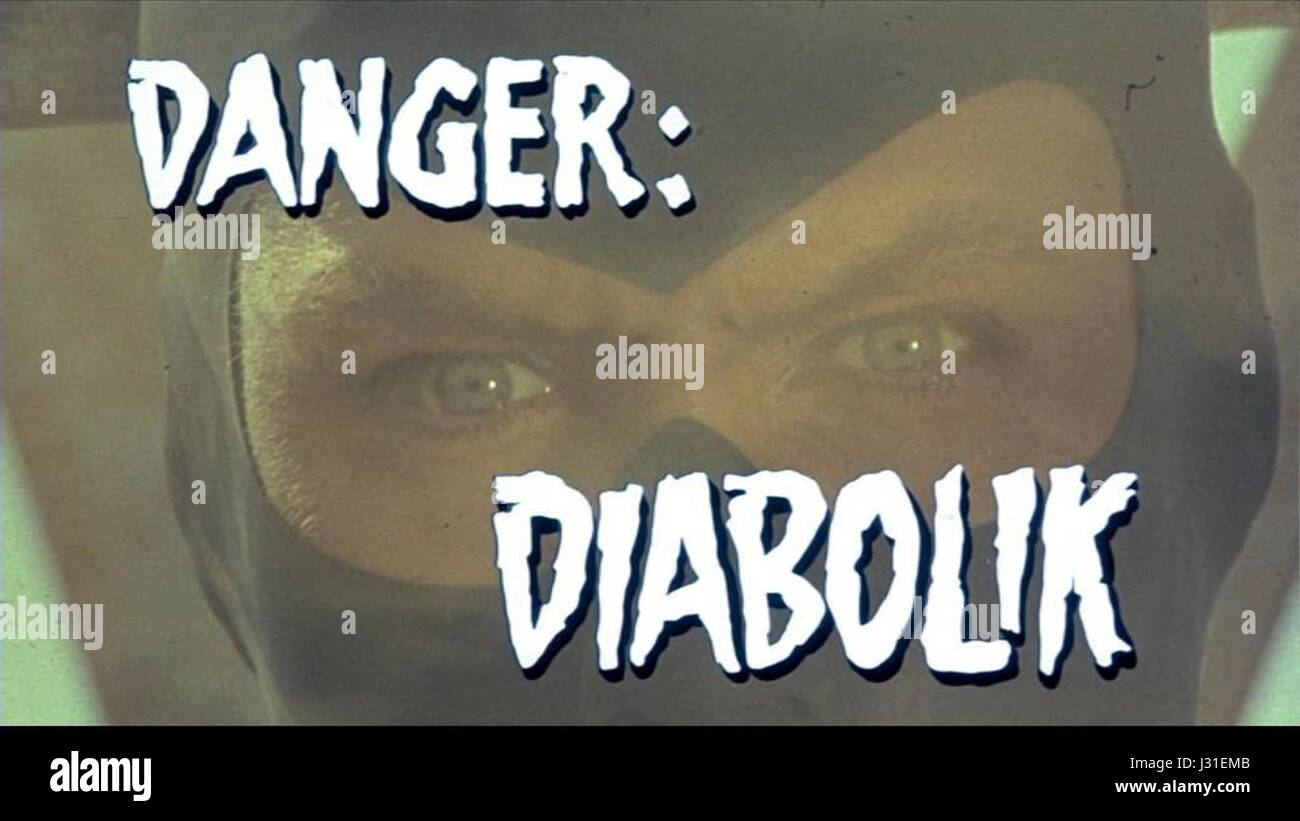 La séquence des titres d'ouverture de 'Diabolik', un film italien basé sur la série populaire de bandes dessinées. La séquence introduit l'esthétique du film, donnant le ton à la narration à travers sa conception graphique et son animation. Banque D'Images