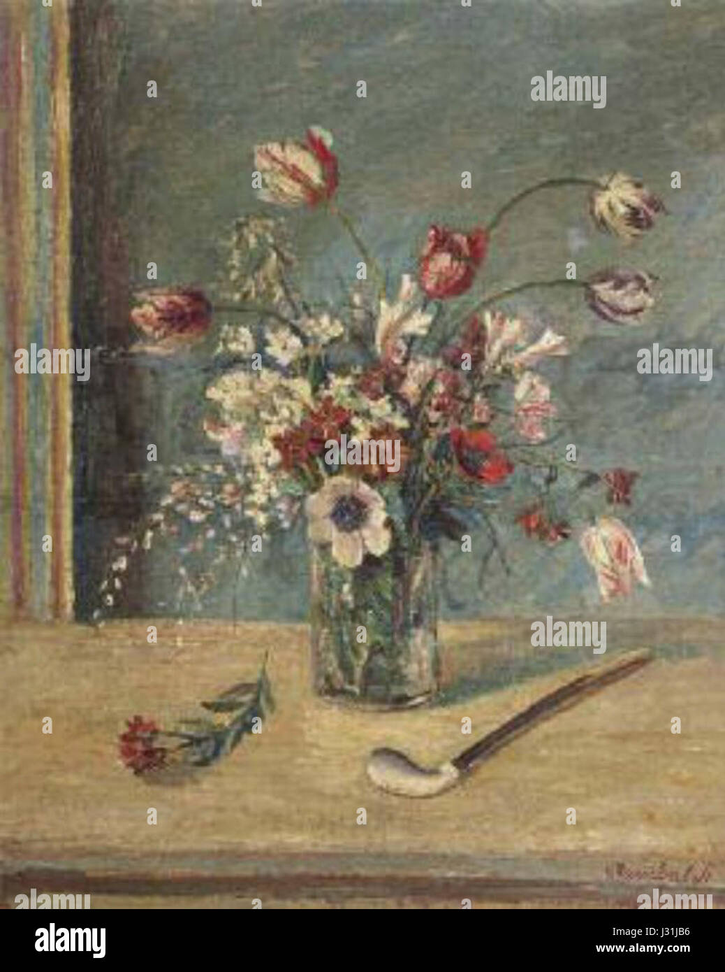 Cette œuvre d'art, intitulée 'Natura Morta con Fiori e Pipa', est une peinture de nature morte qui présente des fleurs et une pipe, soulignant l'interaction des objets et leurs significations symboliques Banque D'Images