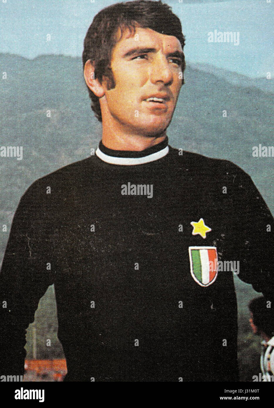 Dino Zoff, l'un des footballeurs italiens les plus renommés, a joué pour le Juventus FC dans les années 1970 Il était un gardien de but légendaire, connu pour son leadership et ses capacités exceptionnelles de tir. Banque D'Images
