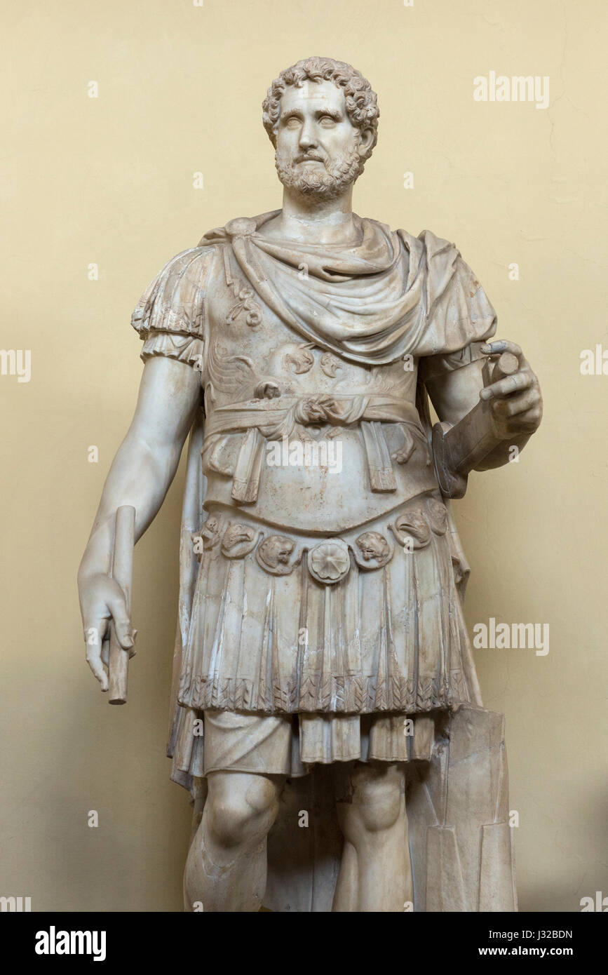 Rome. L'Italie. Statue de l'empereur romain Antonin, 2ème ANNONCE de siècle, Musée Chiaramonti, Musées du Vatican. Musei Vaticani. Banque D'Images
