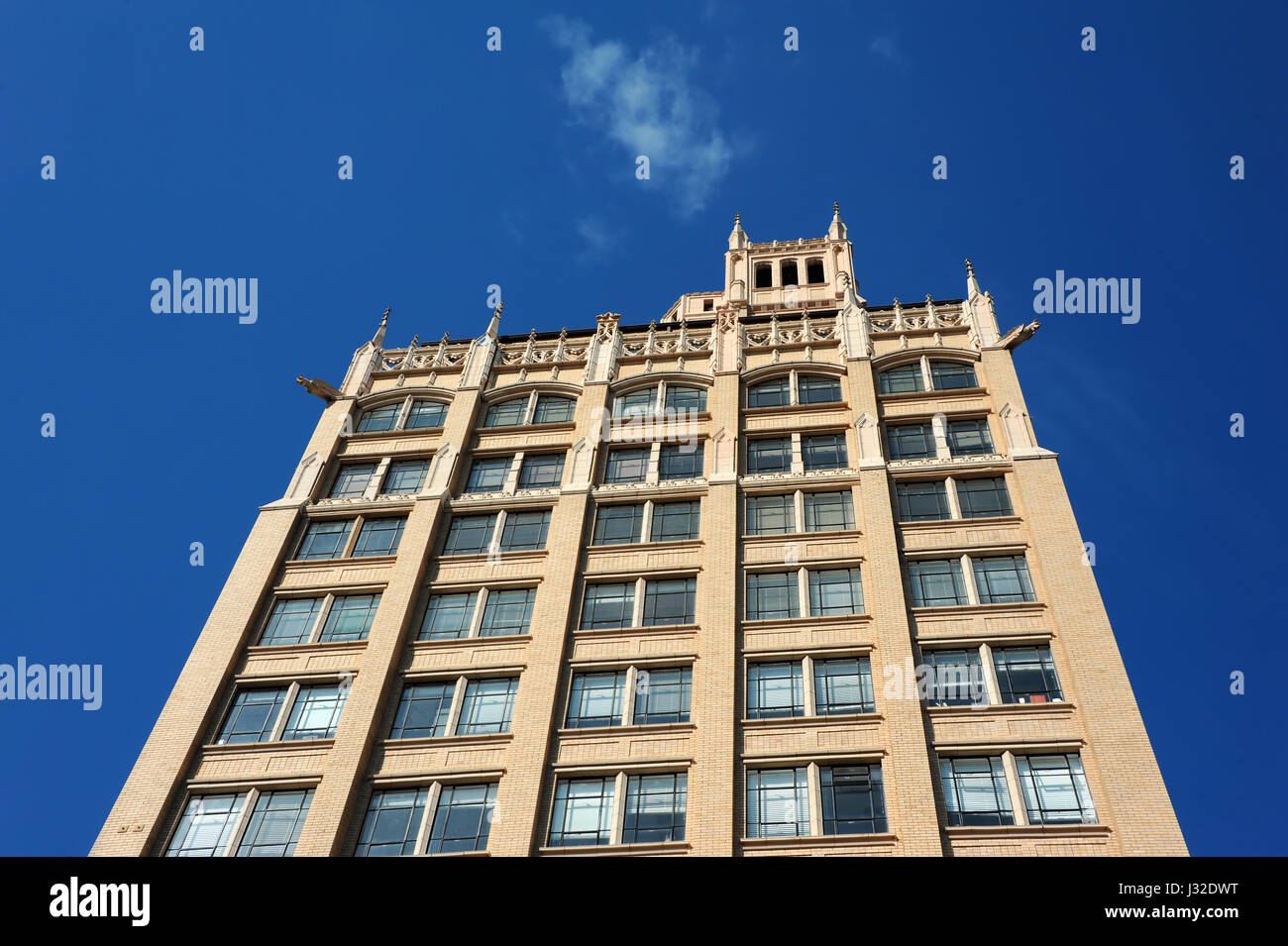 Premier gratte-ciel de l'ouest de la Caroline du Nord, l'immeuble Jackson est de 15 étages avec une tour d'observation. Style est Neo-Gothin avec grotesques ex Banque D'Images