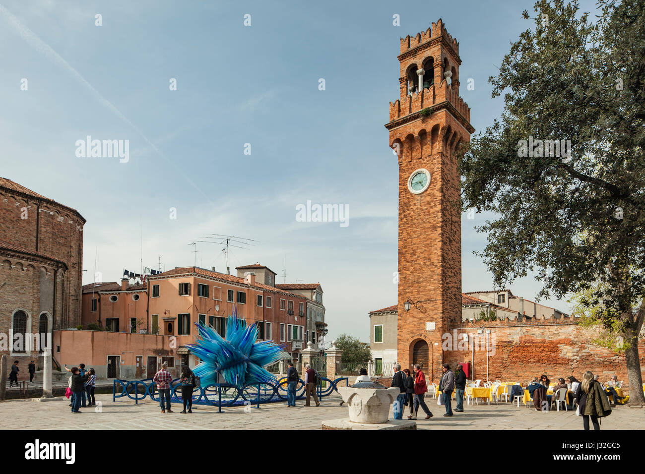 Après-midi de printemps à Torre dell'Orologio sur l'île de Murano à Venise. Banque D'Images