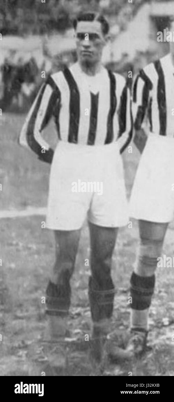 Ce titre fait référence à l'équipe de la Juventus Football Club de la saison 1930-31, Oreste Barale étant potentiellement un joueur ou une figure clé associée au club pendant cette période. Banque D'Images
