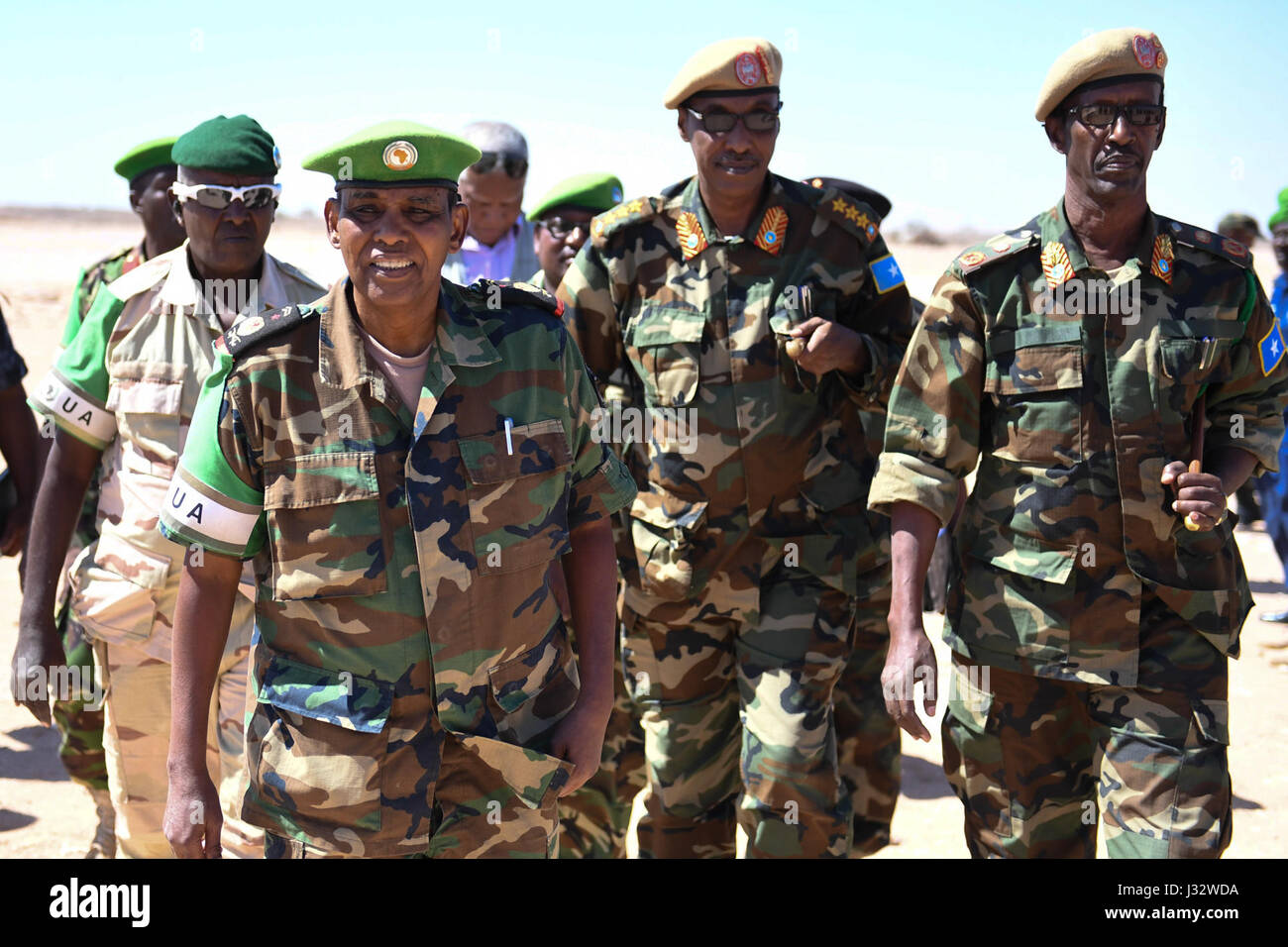 Le général Osman Noor Soubagleh, commandant de la Force de la Mission de l'Union africaine en Somalie (AMISOM), se rend à Cadaado (Somalie) pour superviser les opérations de maintien de la paix dans la région. Banque D'Images