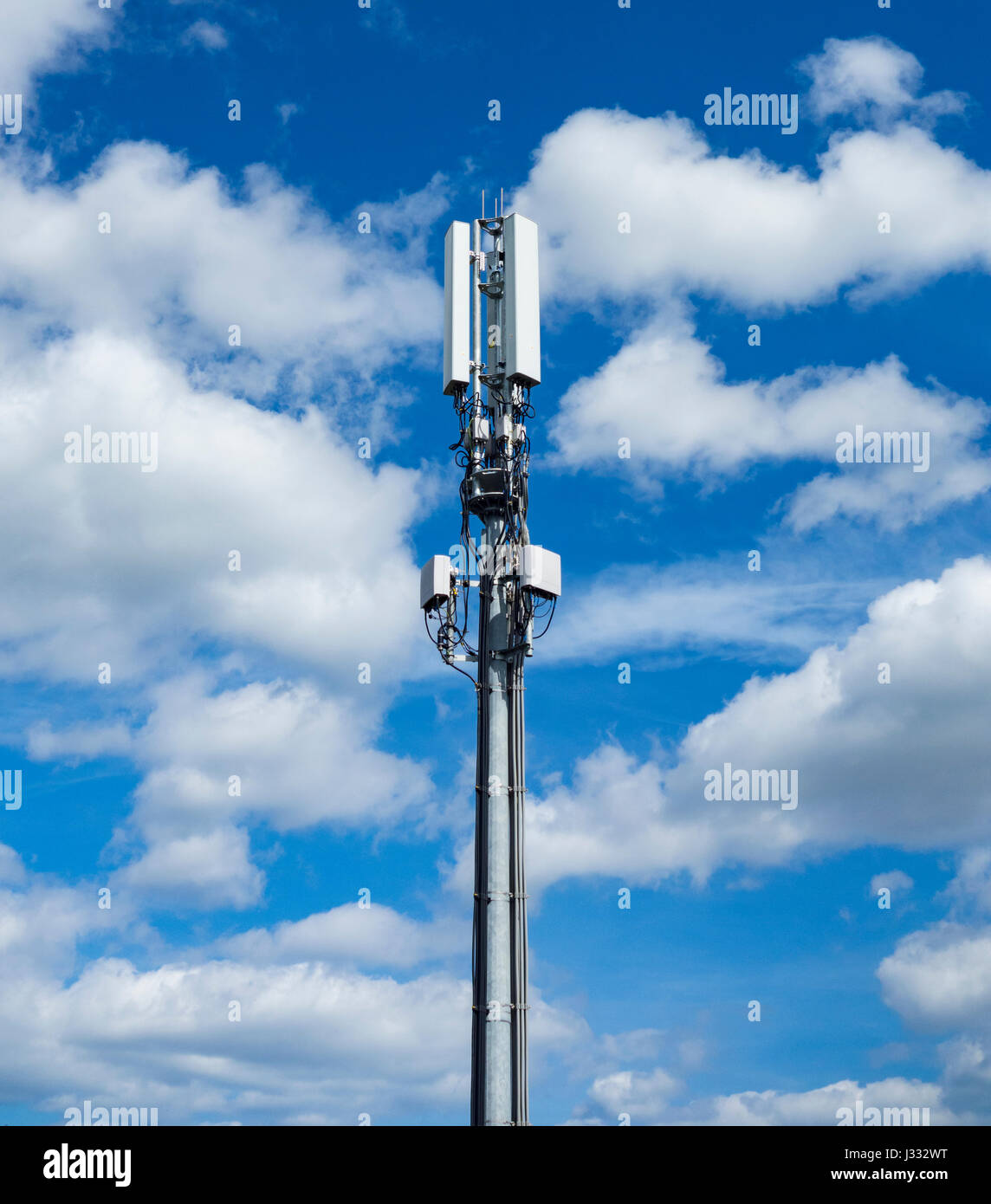 Mobile antenna Banque de photographies et d'images à haute résolution -  Alamy