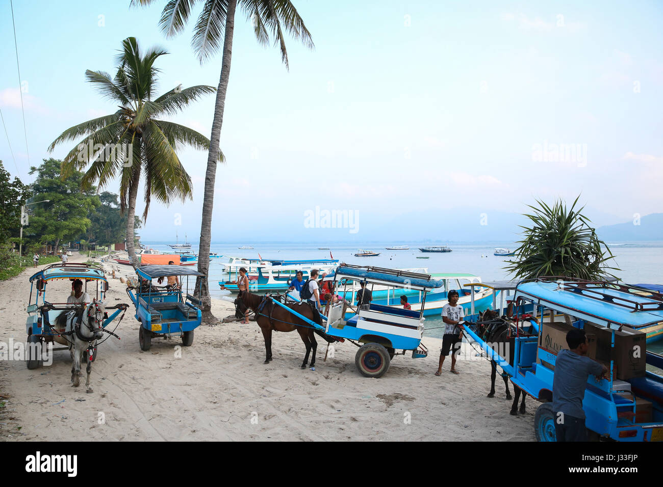 Des calèches à plage, Gili Air, Lombok, Indonésie Banque D'Images