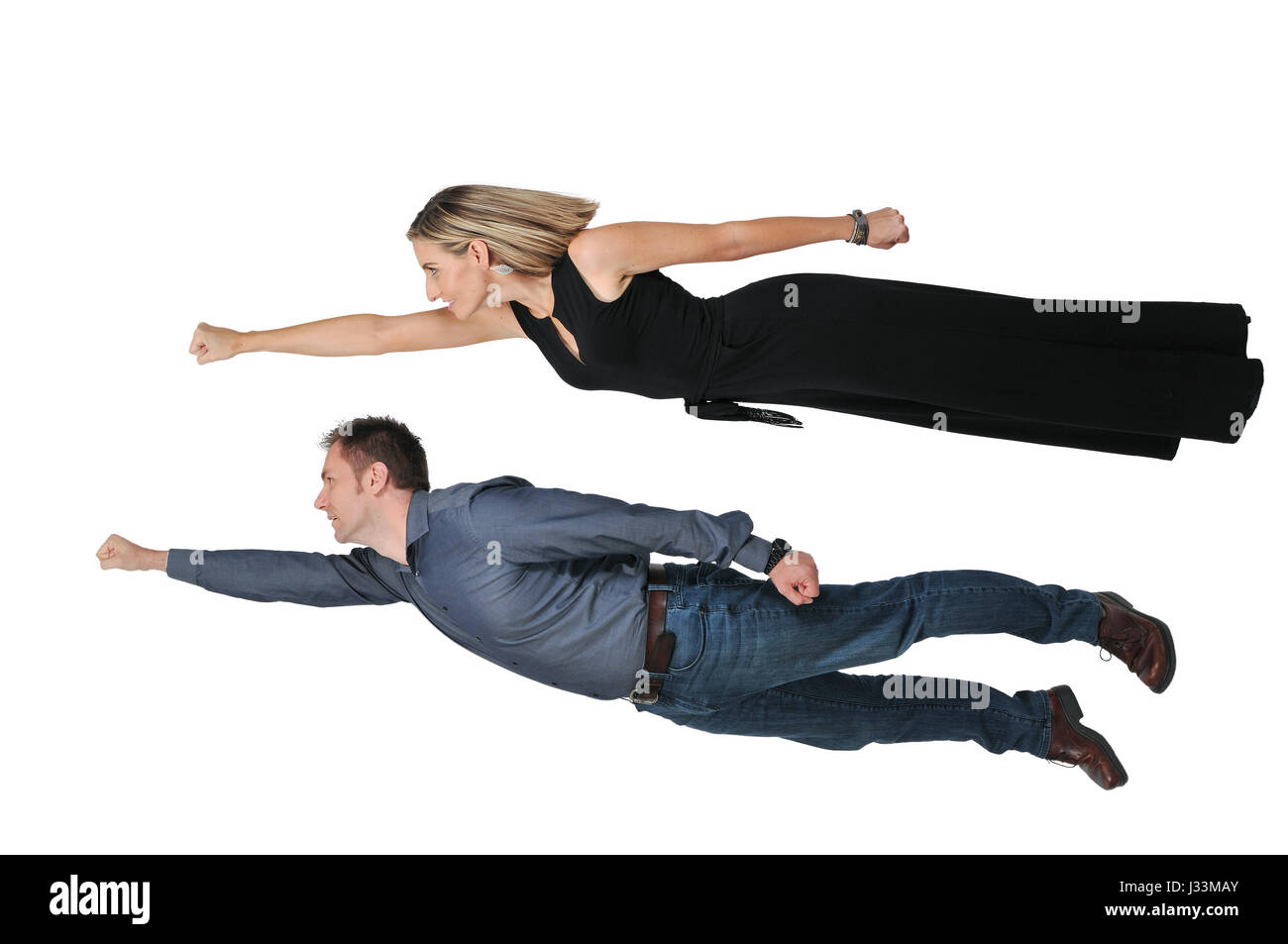 L'homme et la femme battant ou de tomber dans l'air Photo Stock - Alamy