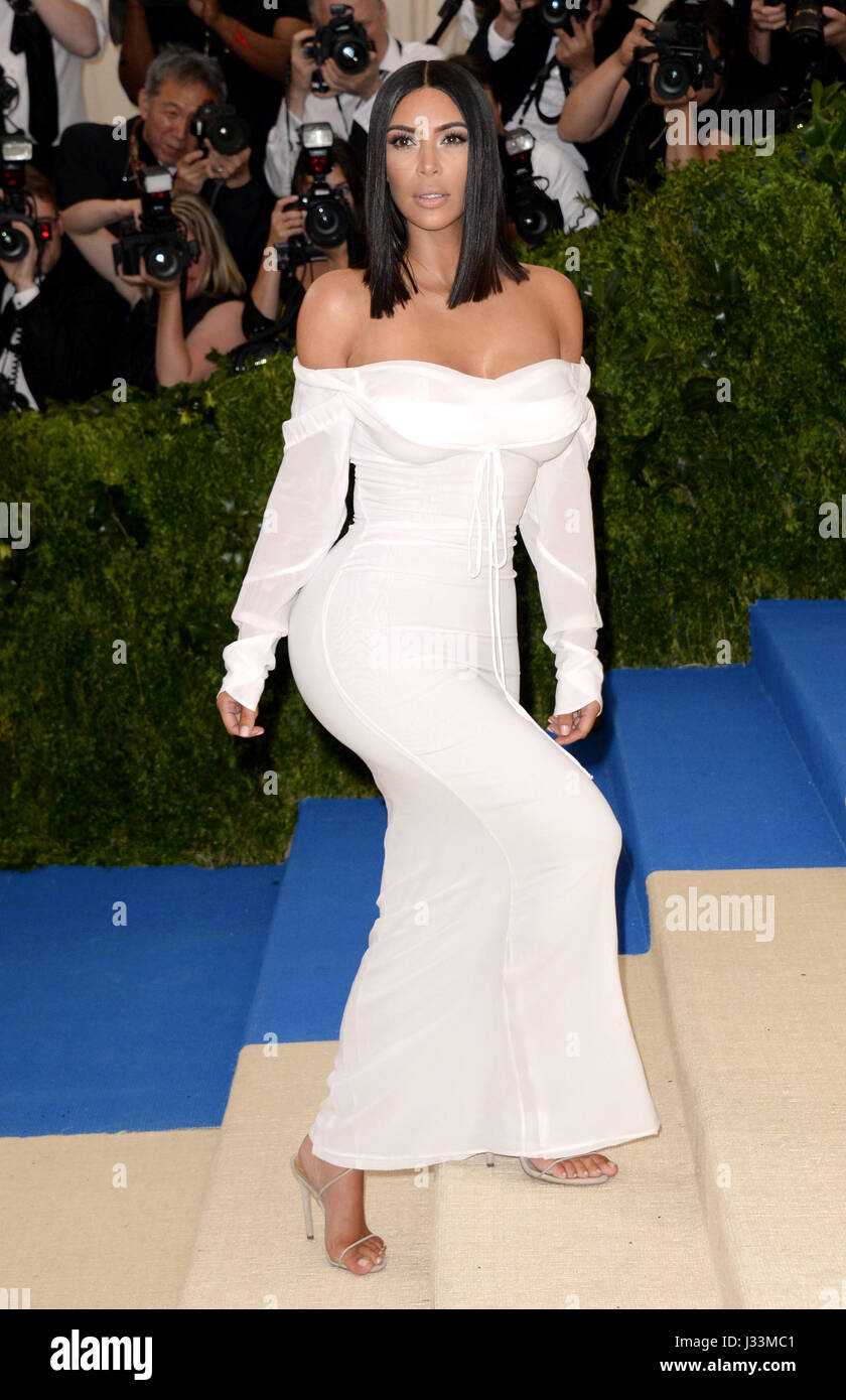 Kim Kardashian qui fréquentent le Metropolitan Museum of Art Costume Institute Gala-bénéfice 2017, à New York, USA. Banque D'Images