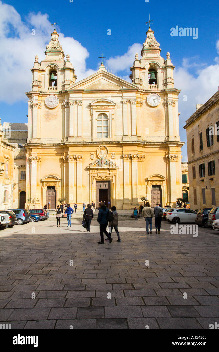 La Cathédrale Métropolitaine de Saint Paul, appelée communément à la Cathédrale St Paul, est une cathédrale catholique romaine de Mdina, ancienne ville de La Valette, Malte Banque D'Images