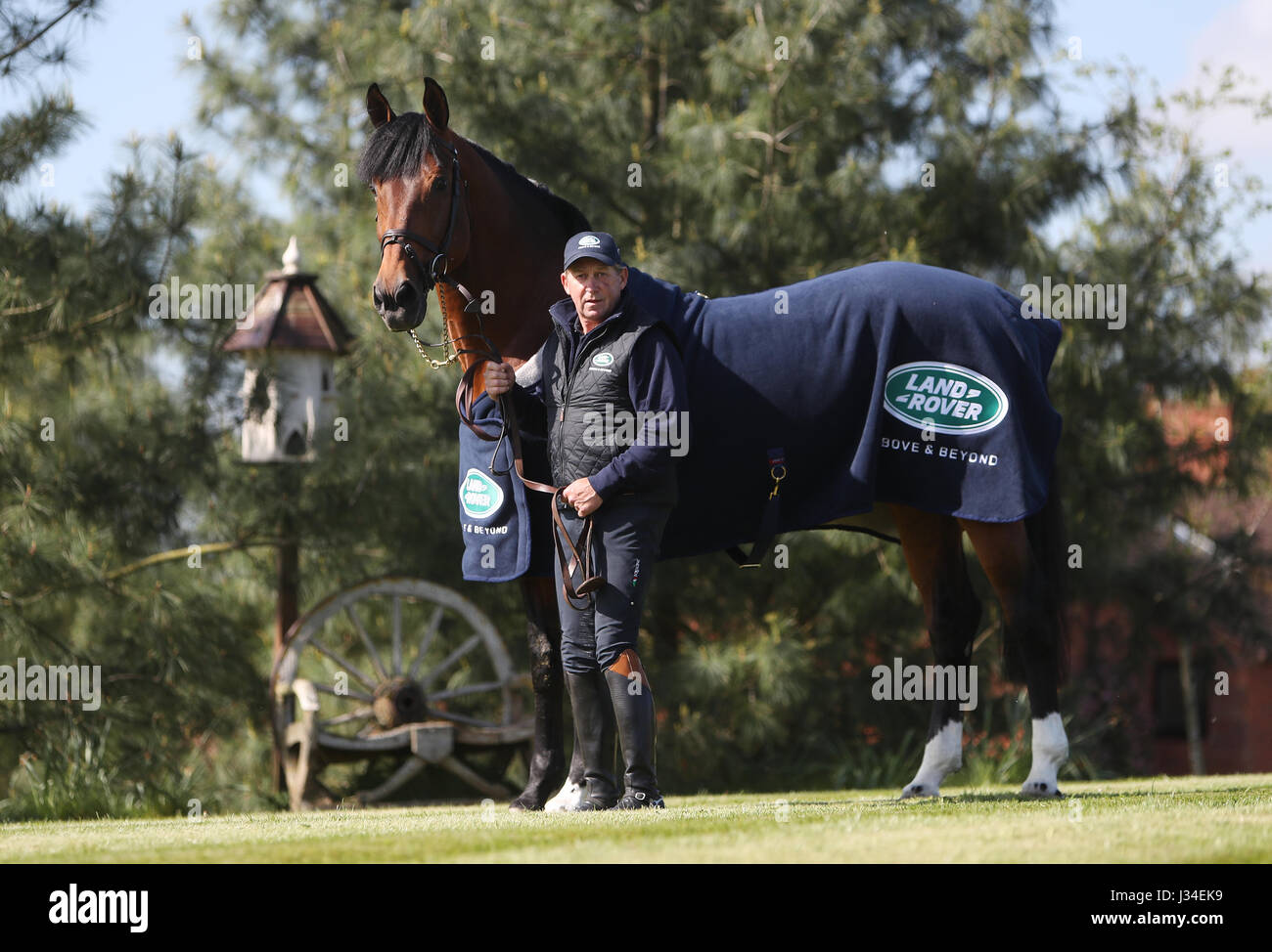 Nick Skelton avec grande Star au cours de la journée des médias à Ardencote ferme, Alcester. ASSOCIATION DE PRESSE Photo. Photo date : mardi 2 mai 2017. Voir PA story EQUESTRIAN Skelton. Crédit photo doit se lire : David Davies/PA Wire Banque D'Images