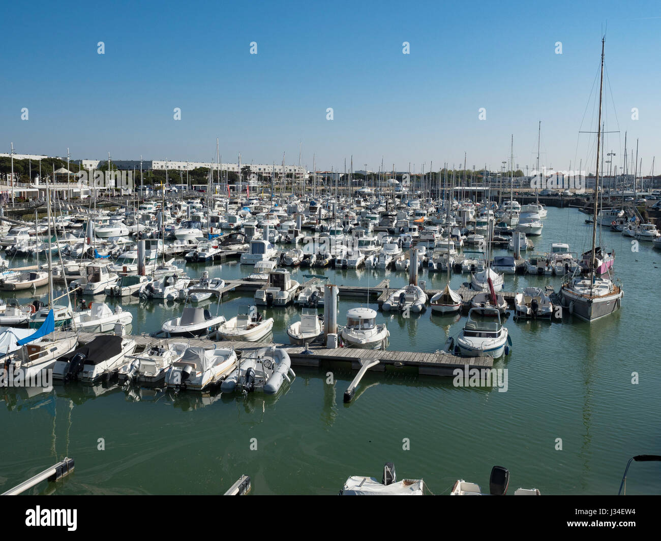 Vue panoramique sur le port de plaisance de Royan. Banque D'Images