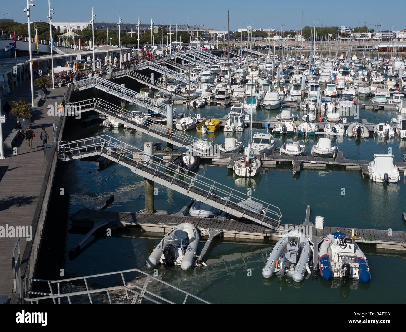 Vue panoramique sur le port de plaisance de Royan. Banque D'Images