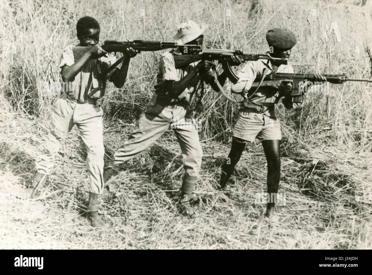 Les troupes rebelles Simba tchèque avec des mitraillettes, Soudan 1967 Banque D'Images