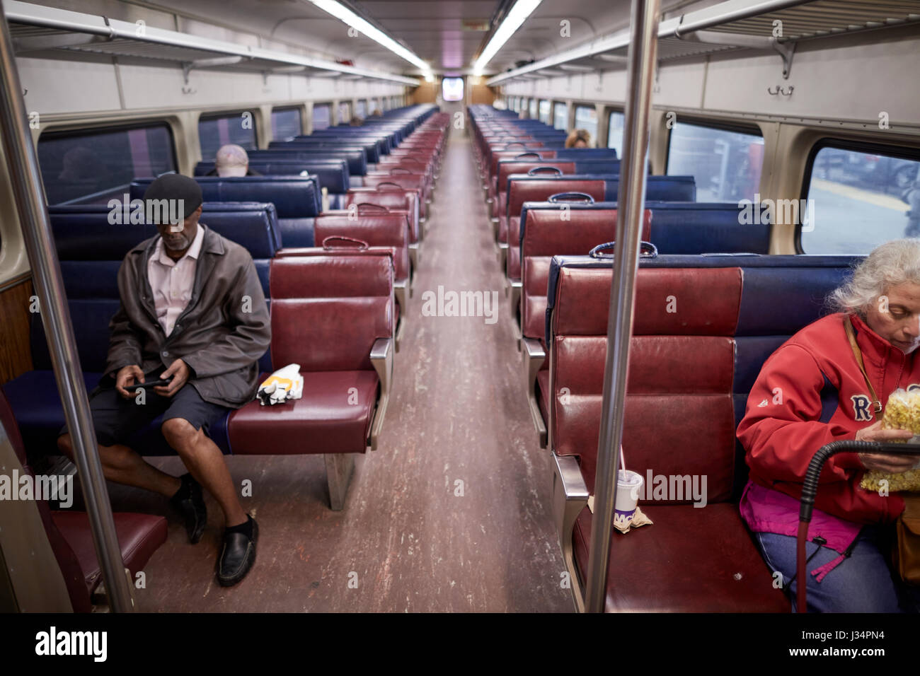 Boston à l'intérieur d'un train de banlieue MBTA, Massachusetts, United States, USA, Banque D'Images