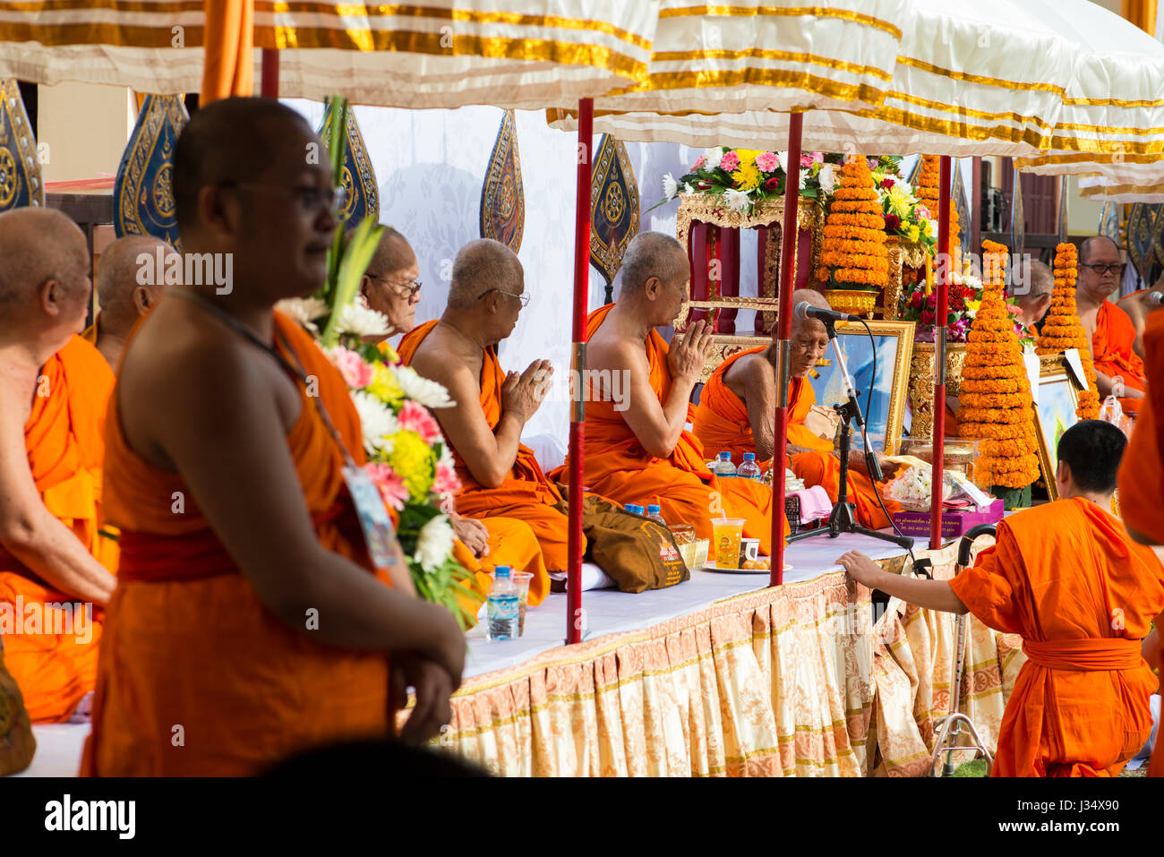 Cérémonie d'élévation de Monk, Wat Ongteu, Vientiane Banque D'Images