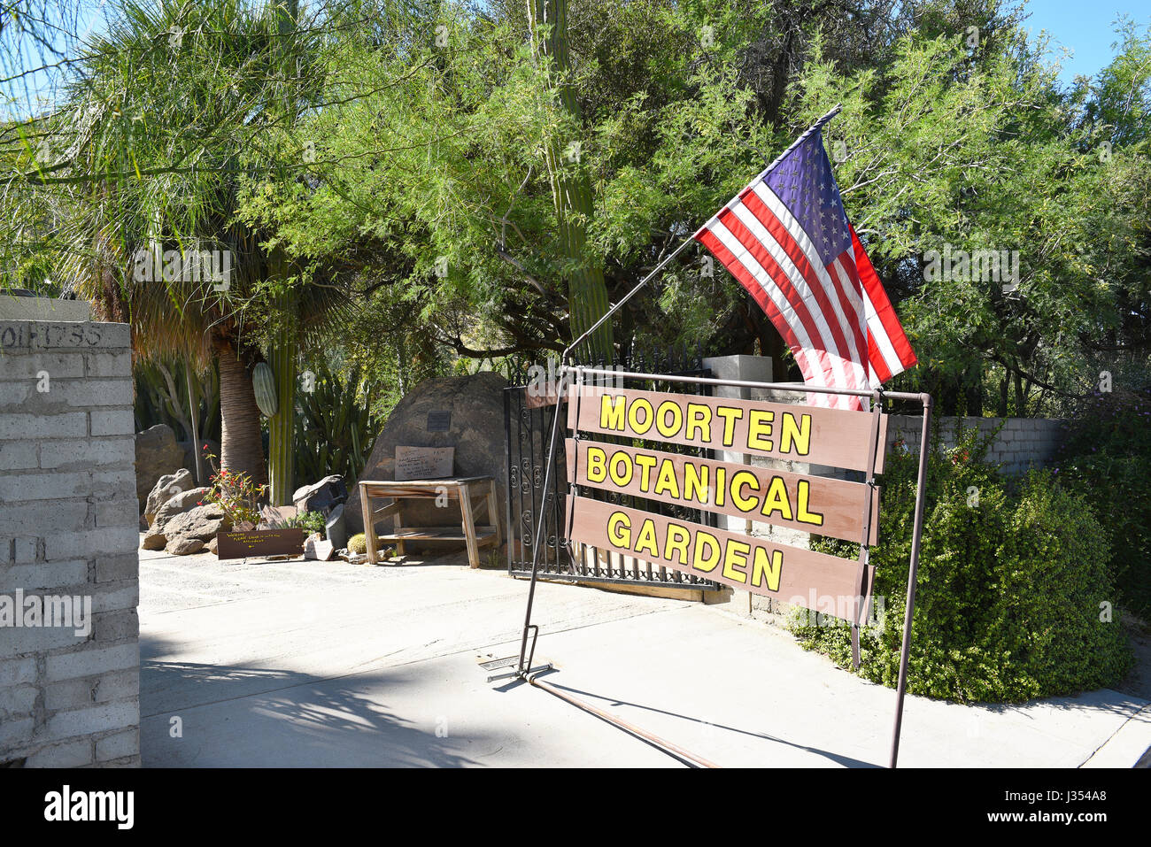 PALM SPRINGS, CA - le 24 mars 2017 : Moortens Botanical Garden and Cactarium entrée. L'arboretum a été créé en 1938, le logement de cactus et dese Banque D'Images