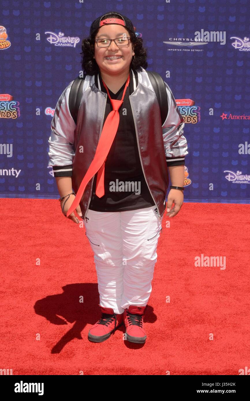 Nathan Arenas aux arrivées pour Disney Radio Music Awards - Arrivals, Microsoft Theatre, Los Angeles, CA, le 29 avril 2017. Photo par : Priscilla Grant/Everett Collection Banque D'Images