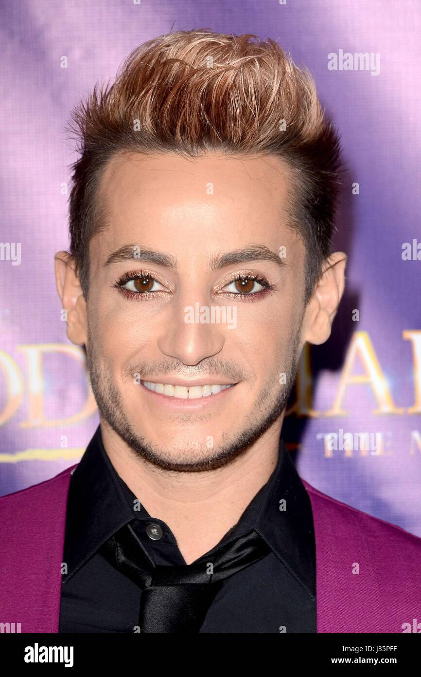 Los Angeles, CA, USA. 2 mai, 2017. Frankie Grande au niveau des arrivées pour LE GARDE DU CORPS d'ouverture, le Pantages Theatre, Los Angeles, CA, le 2 mai 2017. Credit : Priscilla Grant/Everett Collection/Alamy Live News Banque D'Images