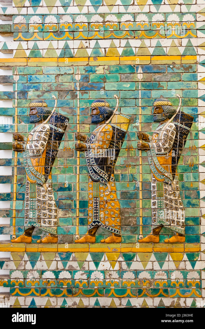 L'île des Musées, Musée de Pergame assyrienne ancienne frise en céramique en Allemagne, Berlin Banque D'Images