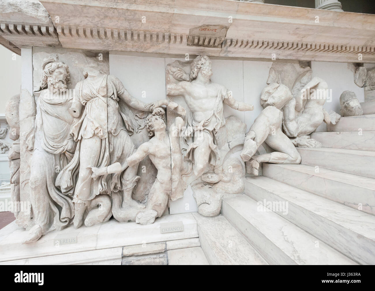 Sur l'autel de Pergame frise au Musée Pergamon de Berlin Allemagne Banque D'Images